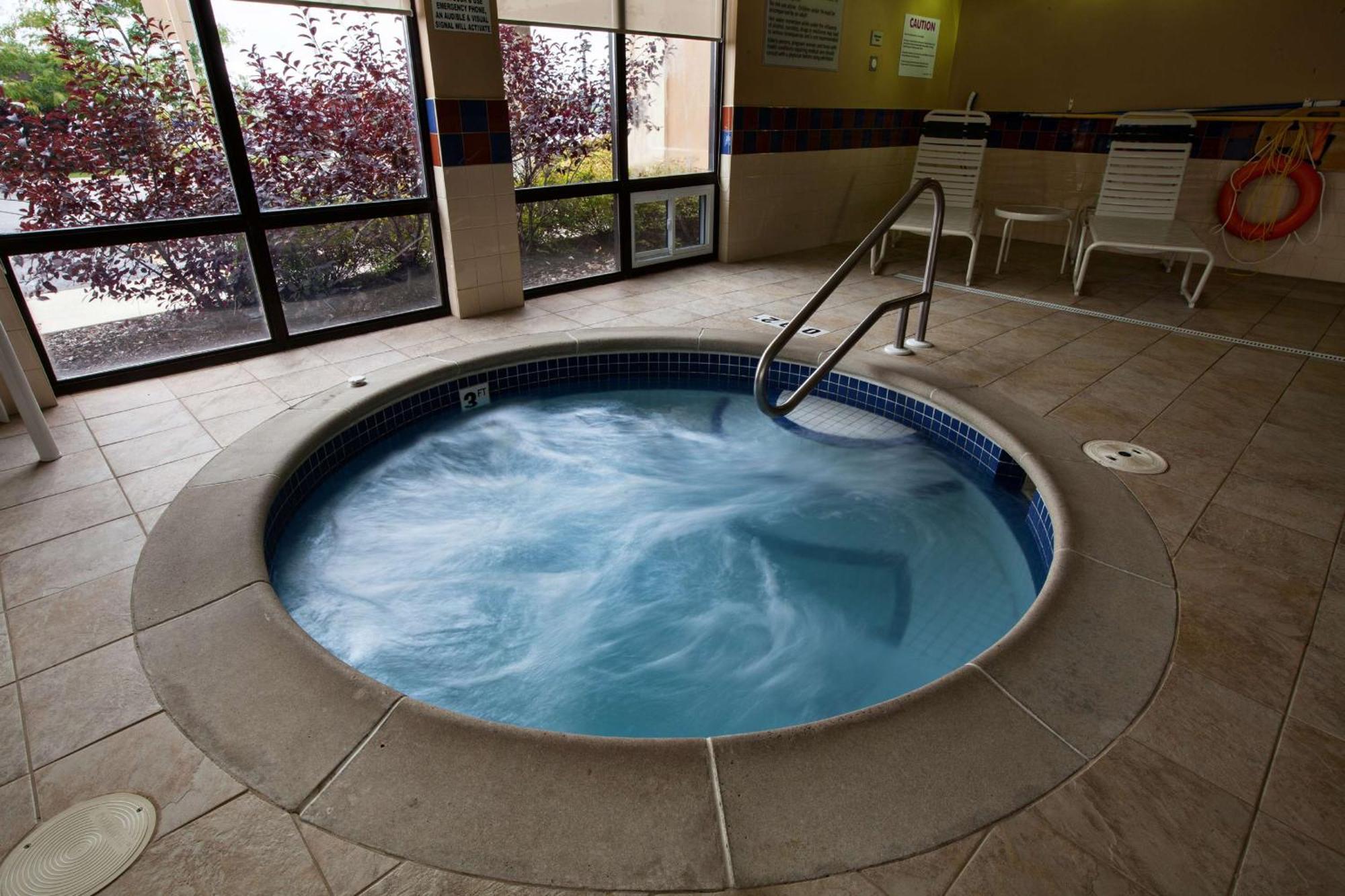 Hampton Inn By Hilton Napanee ナパニー エクステリア 写真