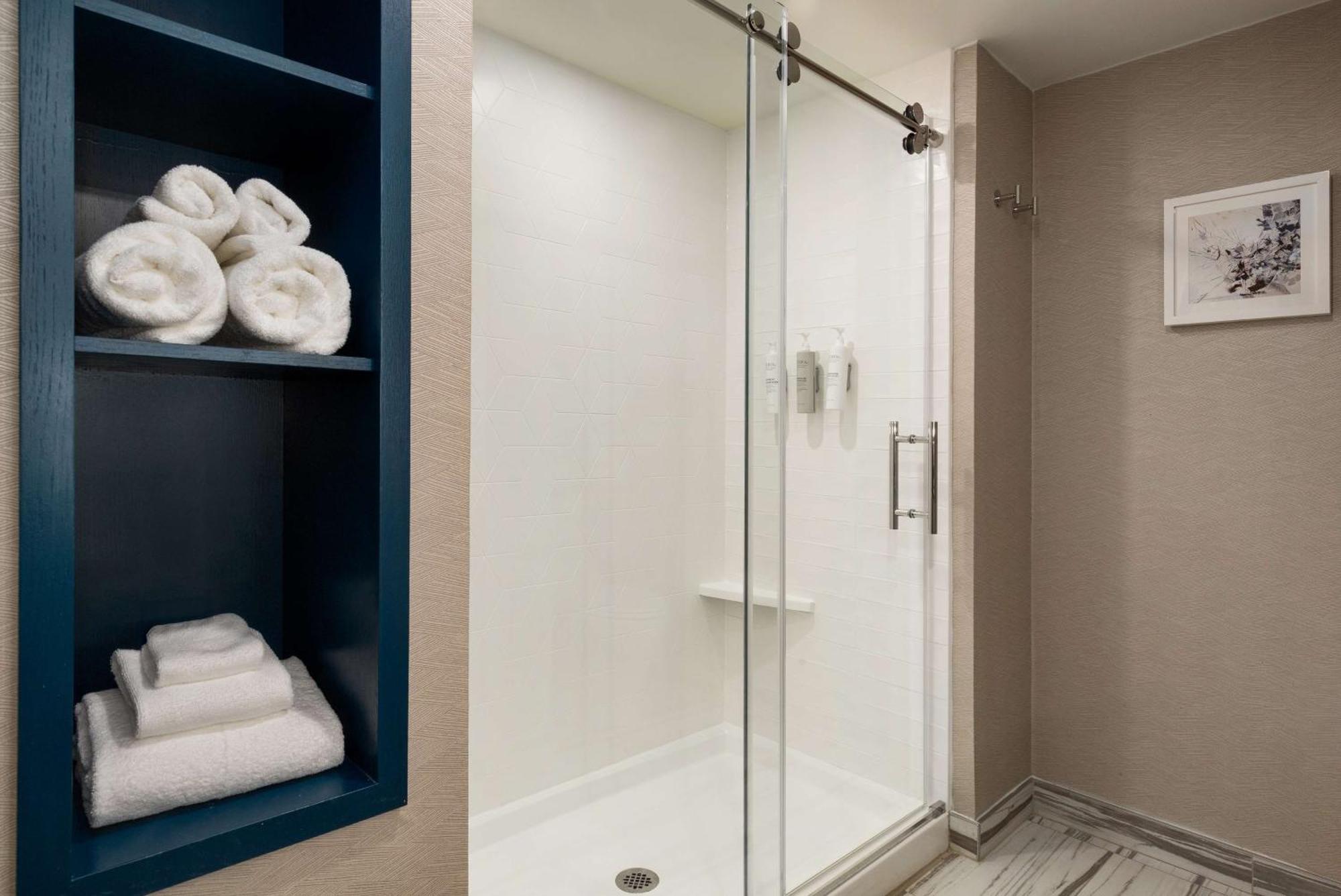 Hampton Inn By Hilton Napanee ナパニー エクステリア 写真
