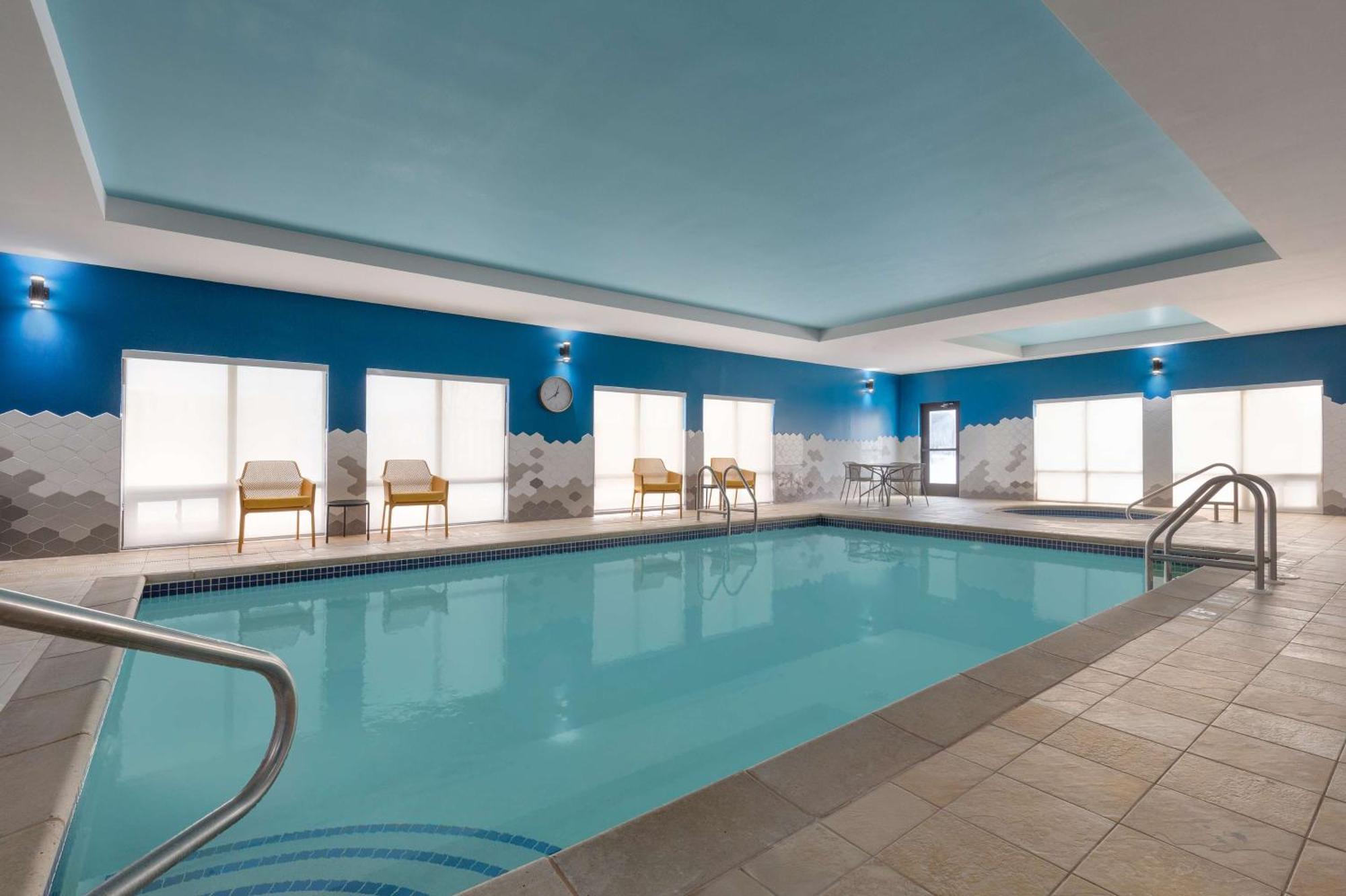 Hampton Inn By Hilton Napanee ナパニー エクステリア 写真