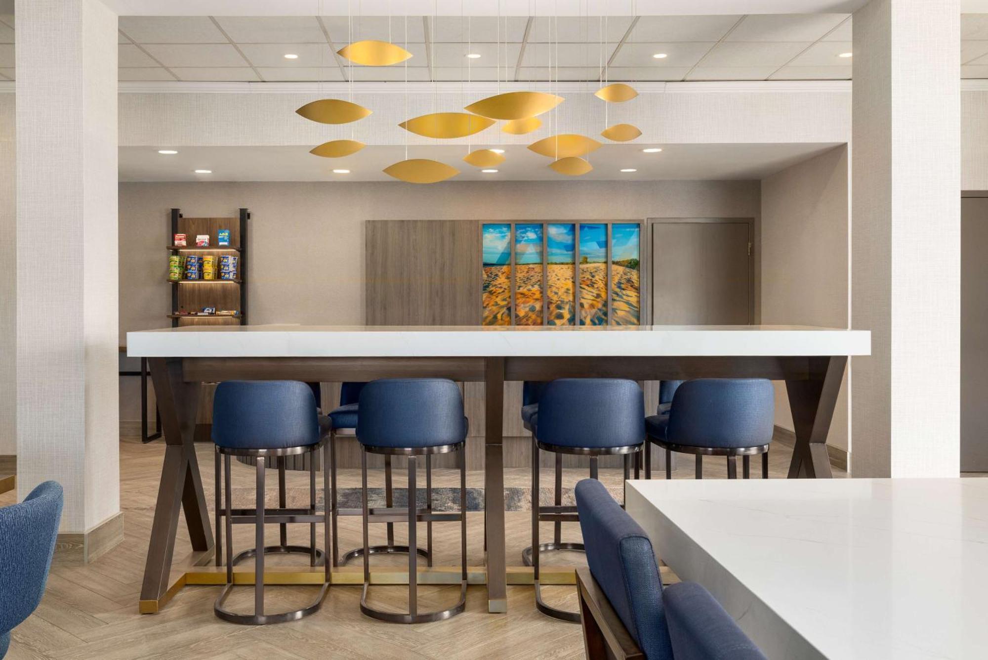 Hampton Inn By Hilton Napanee ナパニー エクステリア 写真