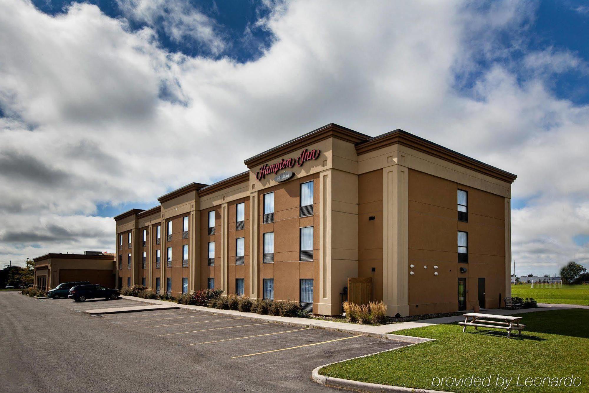 Hampton Inn By Hilton Napanee ナパニー エクステリア 写真